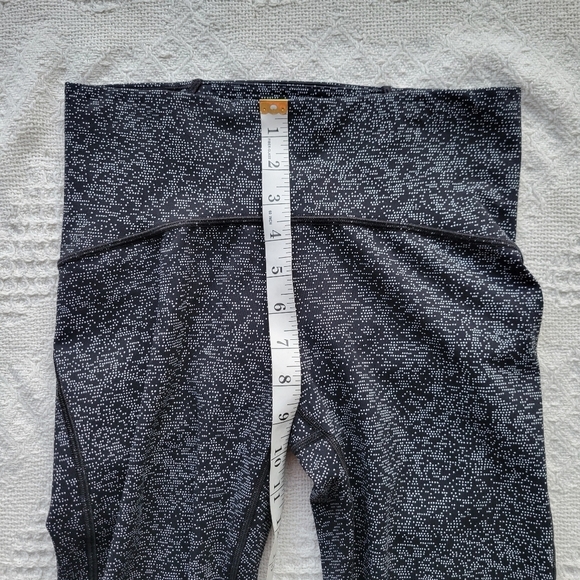 Lululemon Train Times Athletic Mesh Performance Gym Leggings 7/8 Pant (25" ) - Picture 10 of 11